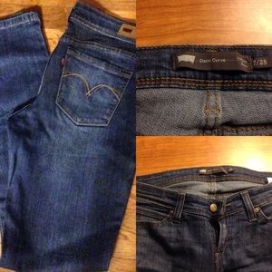 Levi's skinny denim curve