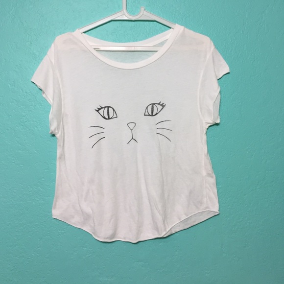 Brandy Melville cropped cat shirt