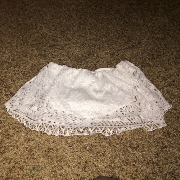 White crop top