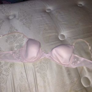 VICTORIAS SECRET ANGELS BRA. SIZE: 36B
