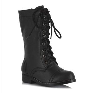 Combat boots