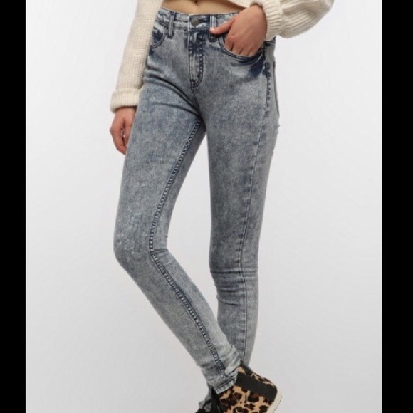 Acid washed jeans