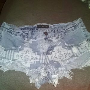 Super rare billabong high waisted shorts!