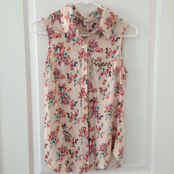 ❌SOLD❌ Floral Sleeveless Button Down