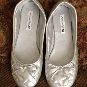 ✨American Eagle Flats✨