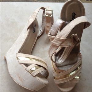 NWOB Charlotte Russe Wedge Sandals