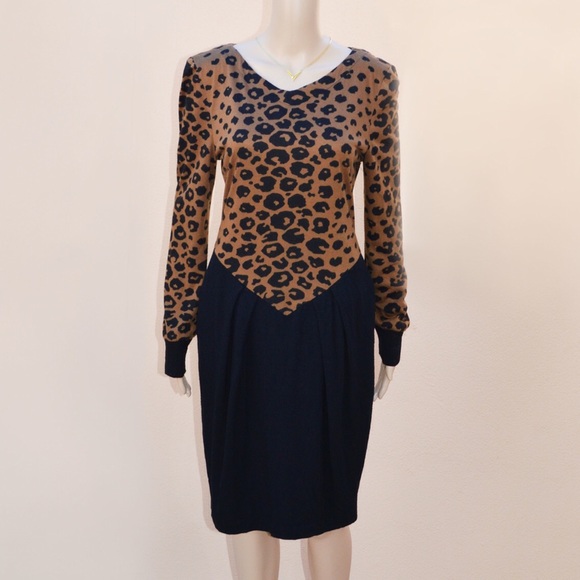 Vintage Dresses & Skirts - Vintage Leopard Sweater Dress w/ Pockets