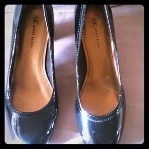 Anne Klein beautiful black shoes