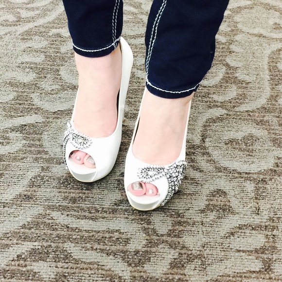 Brand new Vera Wang bridal stilettos