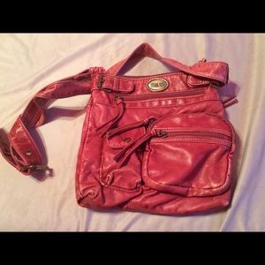 D&G pink purse. Not real.