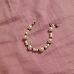 Pearl bracelet
