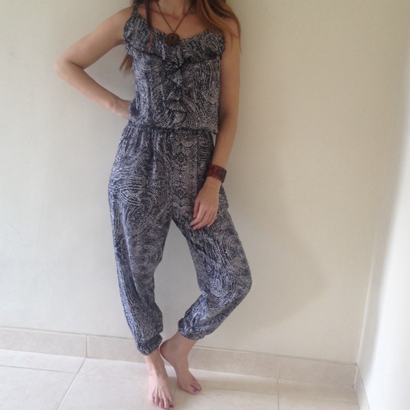 HOLD! SALE! The wanderlust cute boho pantsuit - Picture 2 of 4