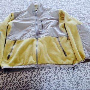 💛Women's Yellow Northface💛