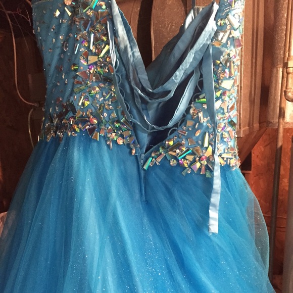 Prom dress! - Picture 3 of 4