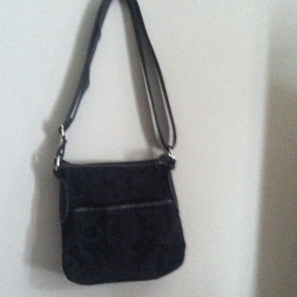 BLACK PURSE