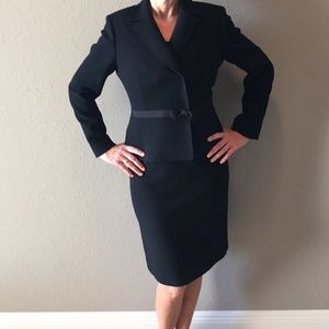 Tahari Skirt Suit