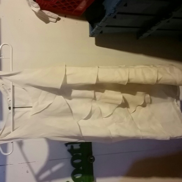 Dress - Picture 1 of 3
