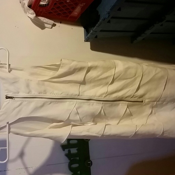 Dress - Picture 3 of 3