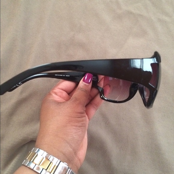 Nine West Sunglasses - Picture 4 of 4