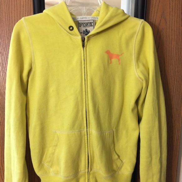 🚫SOLD ON FB🚫 !VS Pink yellow zip up.