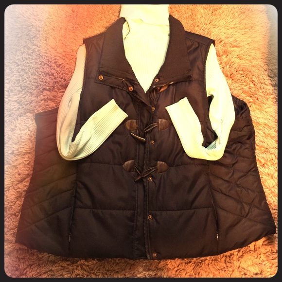 22w Navy Blue Puffer Vest