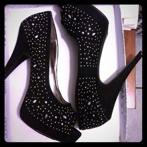 Black With Silver Stud Heels 👍