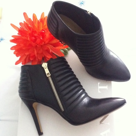 Booties 🔥PRICE REDUCE🔥 - Picture 4 of 4