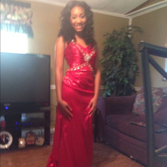 Prom Dress - Picture 2 of 4
