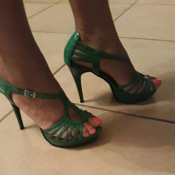 BUDLES - Picture 3 of 3