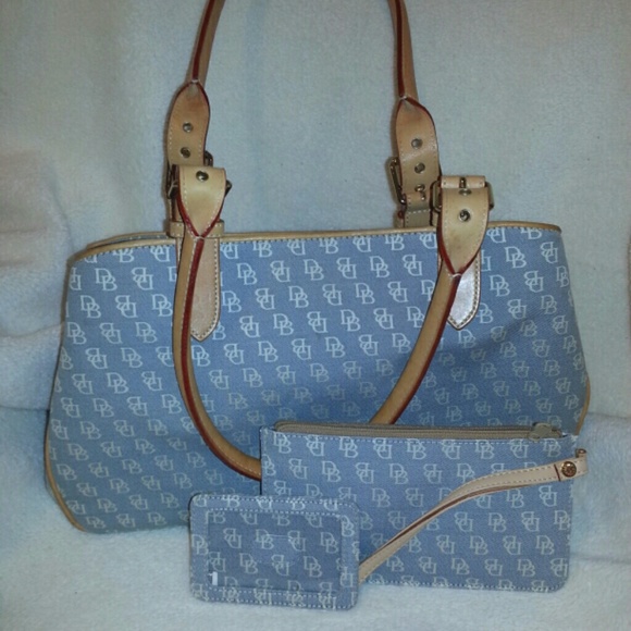 Authentic Dooney and Bourke satchel