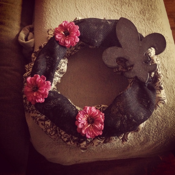 Paisley printed burlap with pink flowers
