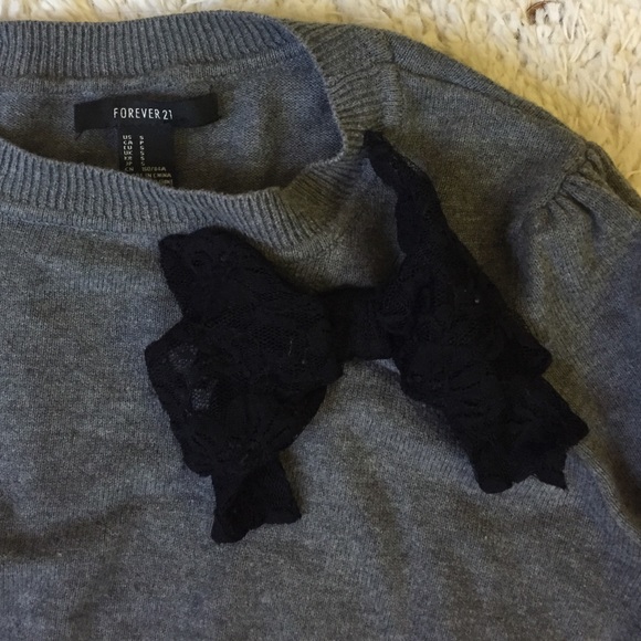 Forever 21 sweater - Picture 2 of 2