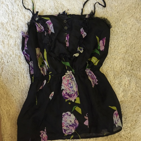 Black floral sleeveless top