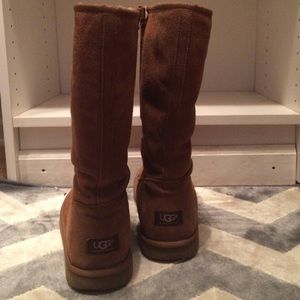 Chestnut Sumner UGG boots