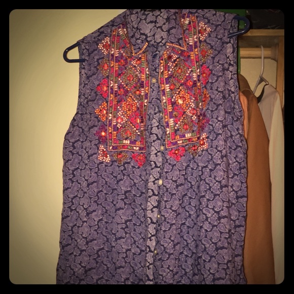 Tops from buckle.    (Bundle)