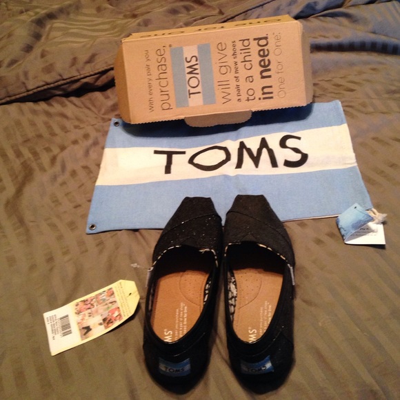 Adorable TOMS!!!-  NEVER WORN