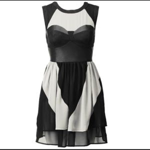 H&M Size 8 Divided dress; fits more like a size 6