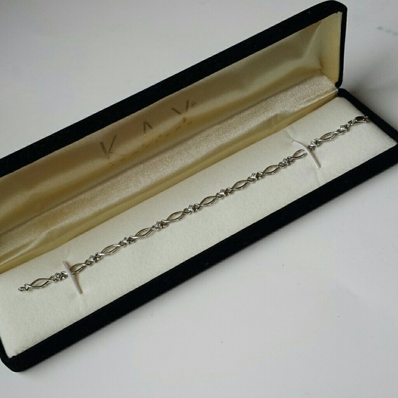 10K White Gold Bracelet