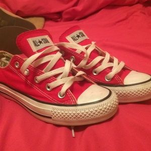 Red Converse ❤️