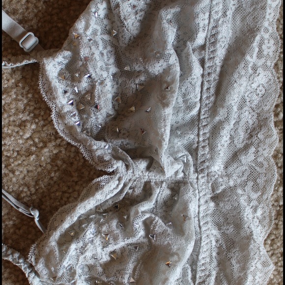 Assorted PINK lace bralettes and bandeaus - Picture 4 of 4