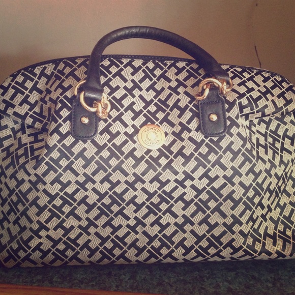 Tommy Hilfiger purse