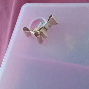 Gold bow earings