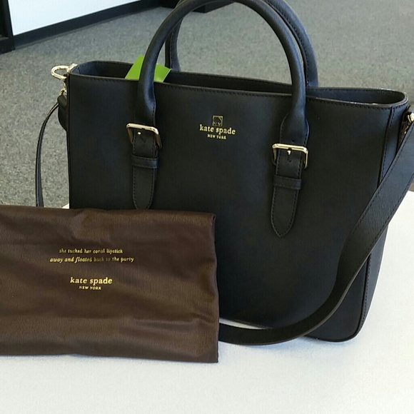 ♡♡LAST CHANCE! ♡♡ Black Kate Spade purse.