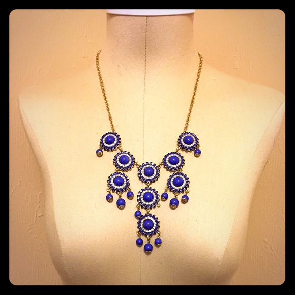 🚫SOLD🚫 Blue statement necklace