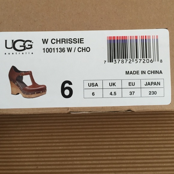 Ugg - Picture 3 of 4