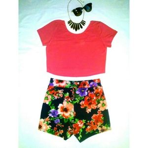 🆕 Hawaiian Floral Shorts
