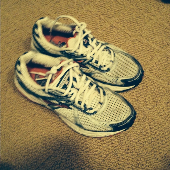 Brooks- lightly used