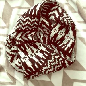 Cozy, Thick Printed Scarf