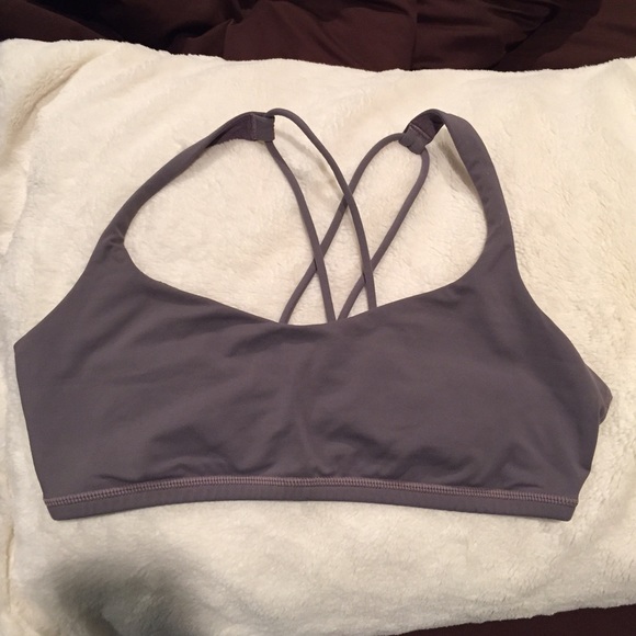 Lululemon "Free to be" bra
