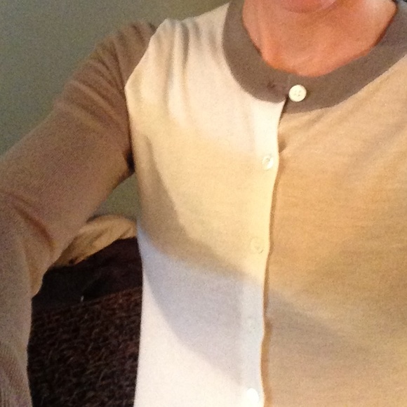 100% JCrew Cashmere cardigan with tags still on - Picture 3 of 3